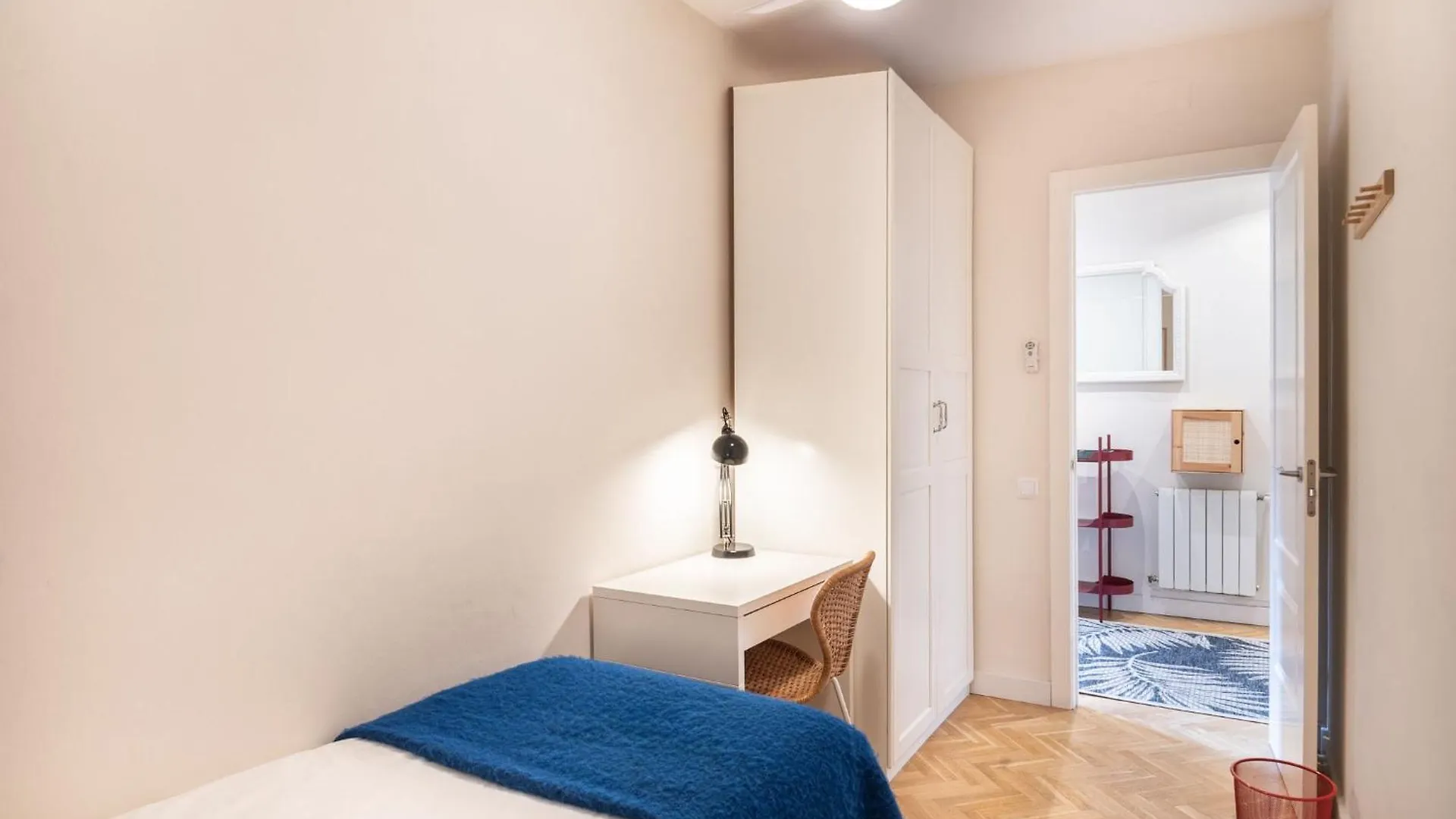 Spacious And Elegant Oasis In The Best Location Barcelona