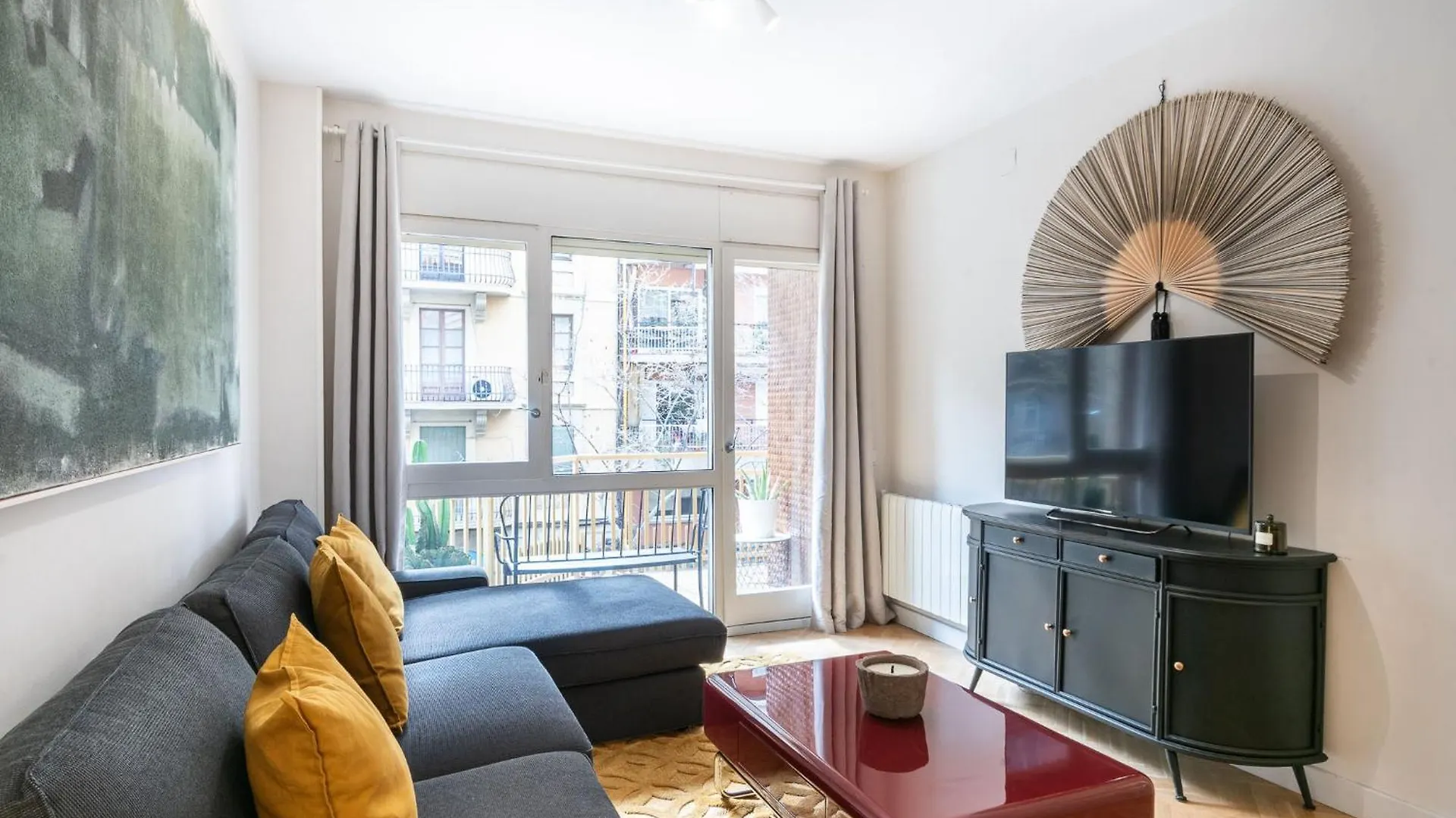 Spacious And Elegant Oasis In The Best Location Barcelona